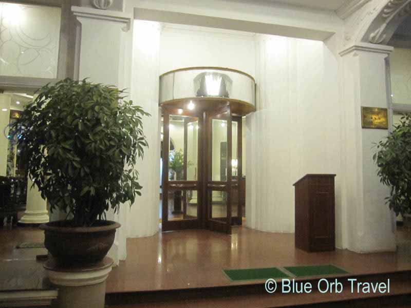 Entrance to the Hoa Binh Hotel