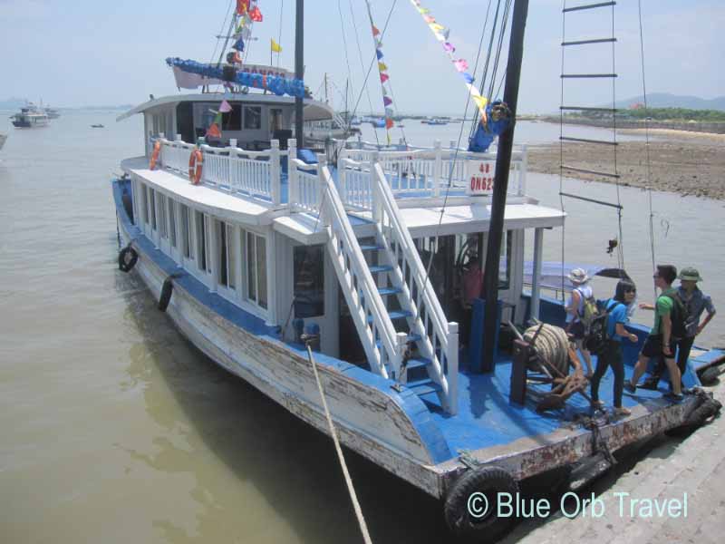 Halong Bay Tour Boat